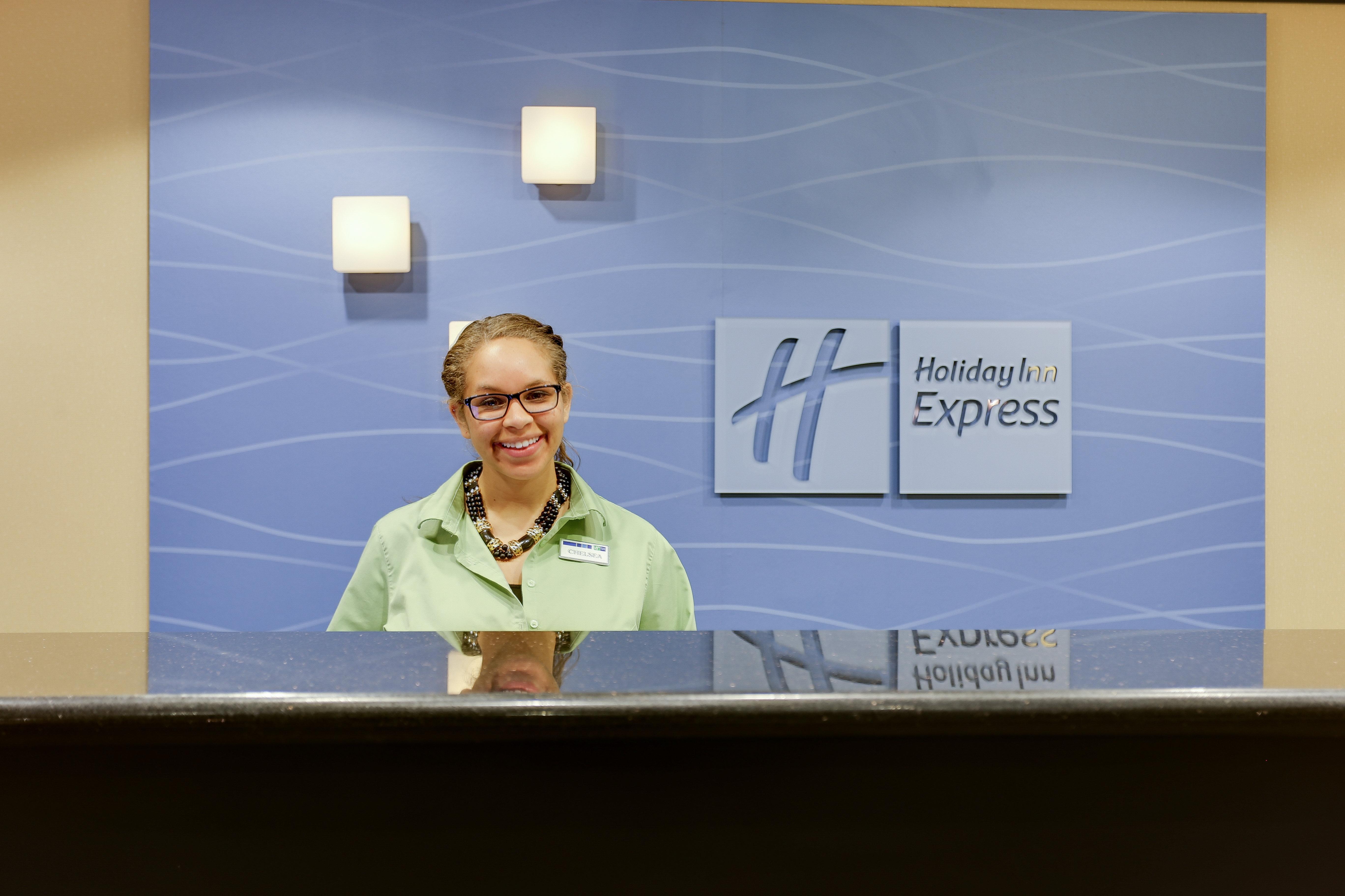 Holiday Inn Express Hotel & Suites Huntsville By Ihg Exteriör bild