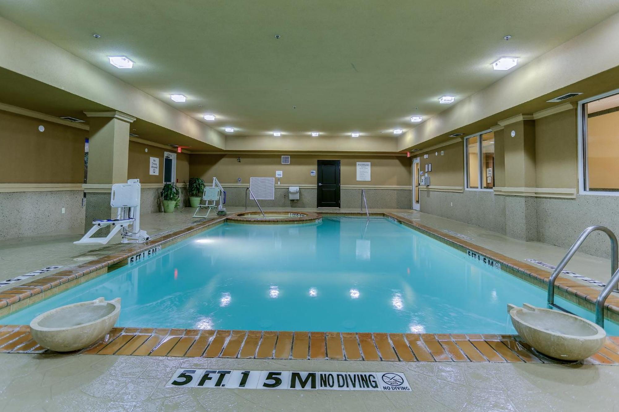 Holiday Inn Express Hotel & Suites Huntsville By Ihg Exteriör bild
