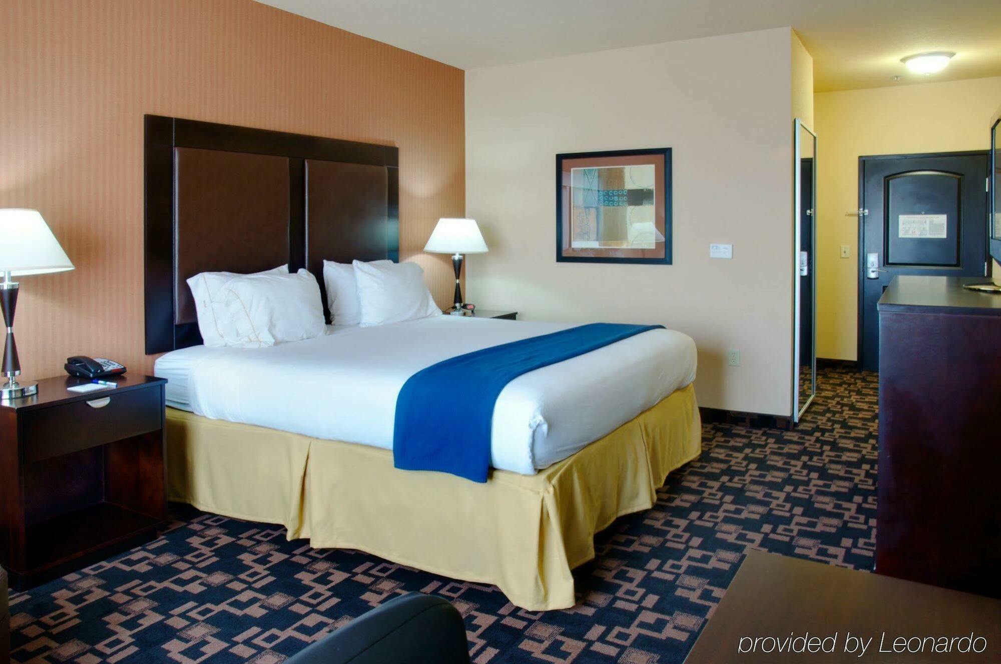 Holiday Inn Express Hotel & Suites Huntsville, An Ihg Hotel Rum bild
